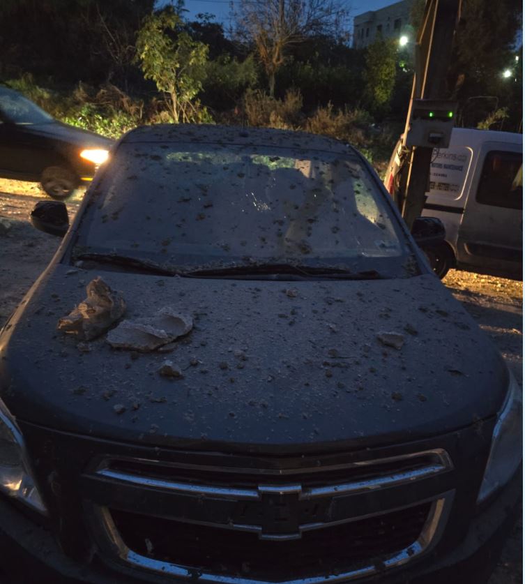 بالصور: إصابة صحافيين جراء الغارة على قناريت