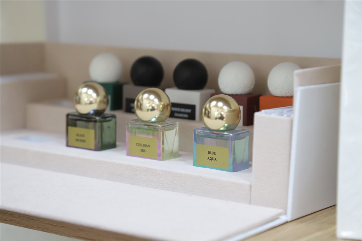 عند فقيه للعطورات - Fakih Perfume الجودة بتحكي عن حالها: تشكيلة من العطورات التركية والخليجية