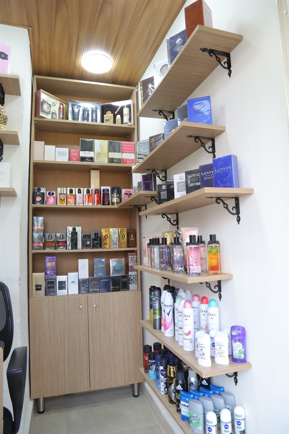 عند فقيه للعطورات - Fakih Perfume الجودة بتحكي عن حالها: تشكيلة من العطورات التركية والخليجية