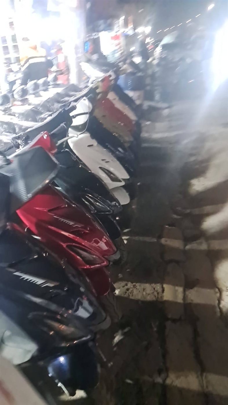 حملة في صور لضبط المخالفات وحجز دراجات نارية وسيارات