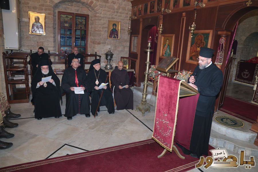بالصور: صلاة وحدة الكنائس في كاتدرائية مار توما للروم الأرثوذكس في صور