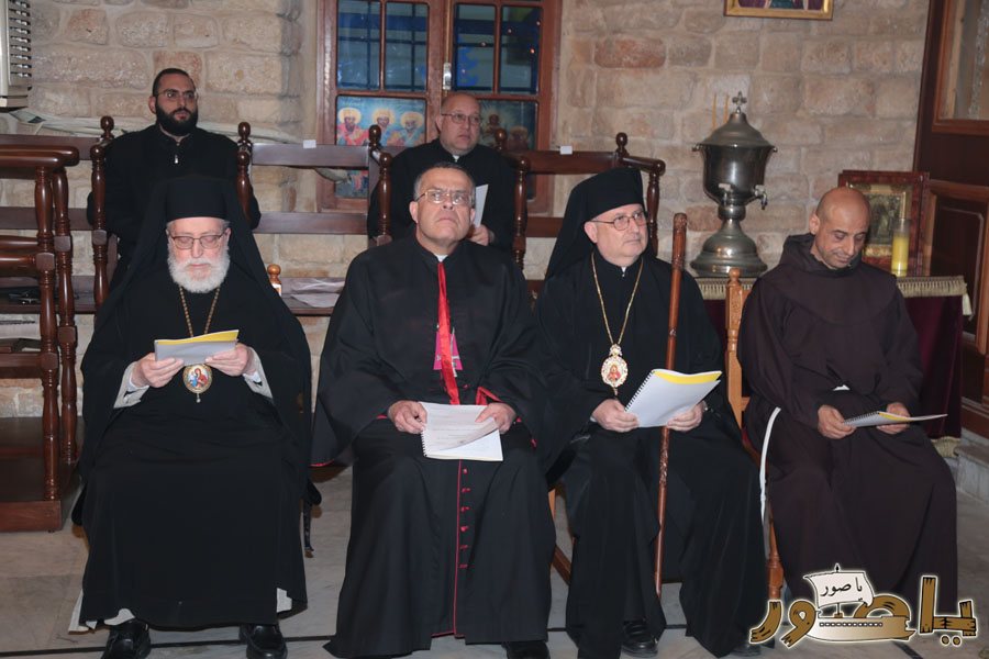 بالصور: صلاة وحدة الكنائس في كاتدرائية مار توما للروم الأرثوذكس في صور