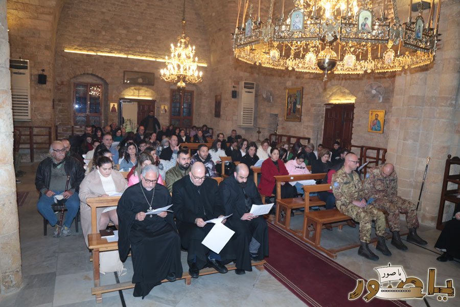 بالصور: صلاة وحدة الكنائس في كاتدرائية مار توما للروم الأرثوذكس في صور