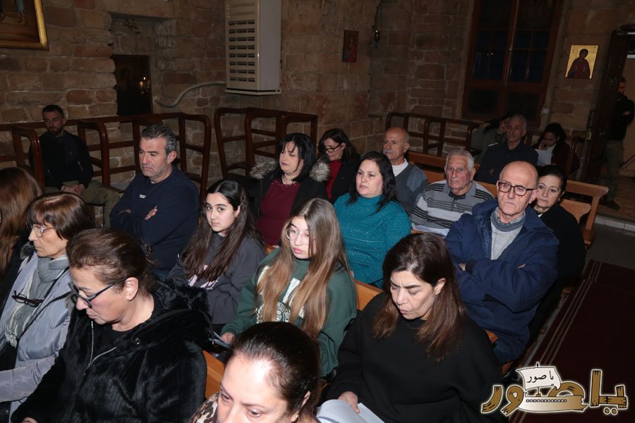 بالصور: صلاة وحدة الكنائس في كاتدرائية مار توما للروم الأرثوذكس في صور