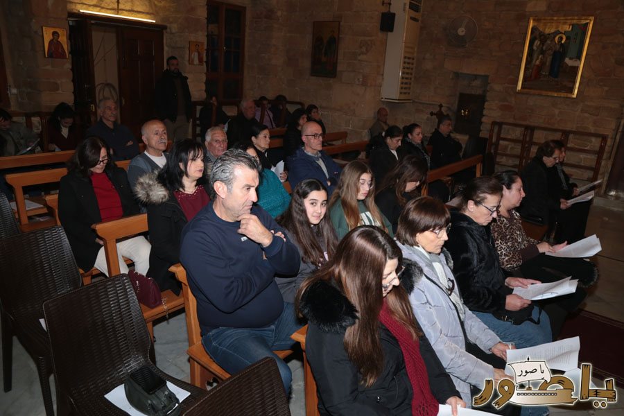 بالصور: صلاة وحدة الكنائس في كاتدرائية مار توما للروم الأرثوذكس في صور