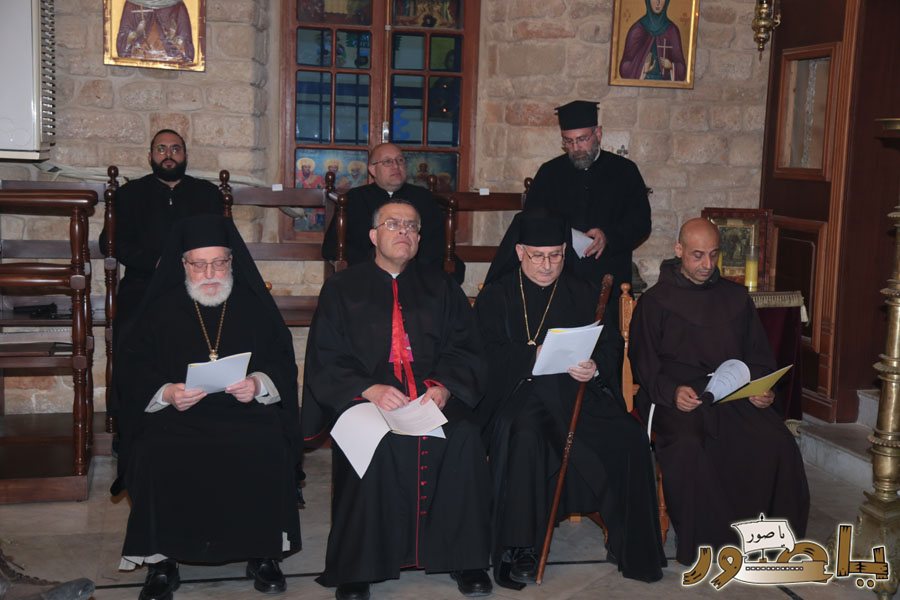 بالصور: صلاة وحدة الكنائس في كاتدرائية مار توما للروم الأرثوذكس في صور