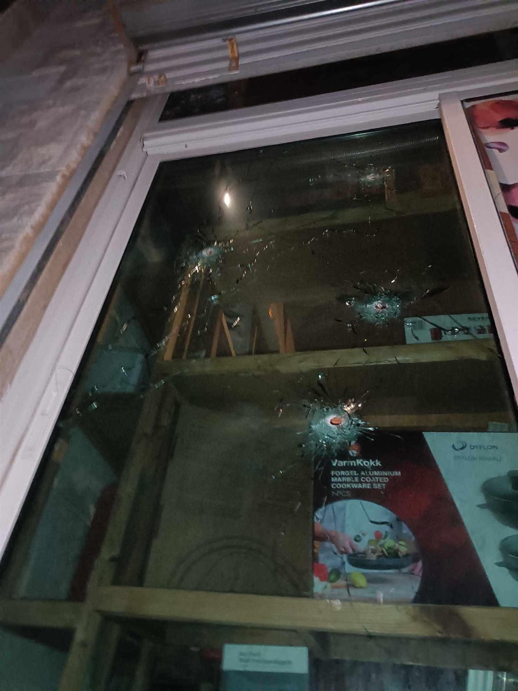 بالصور: إشكال مسلح على خلفية تمديد كابلات الإنترنت