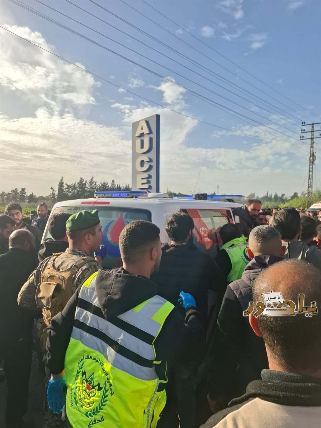 عاجل: مشاهد للاضرار من مكان الاستهداف في مدينة صور - طريق الثكنة