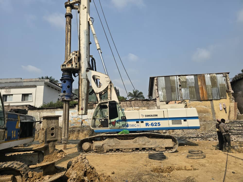 شركة بلاك ستون تطلب سائق ماكينة حفر ورص اساسات Piling Machine للعمل في دولة الكونغو كينشاسا