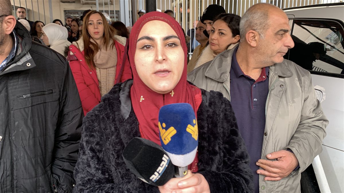 اعتصام حاشد لموظفي الإدارات العامة في النبطية للمطالبة بتصحيح الرواتب وحفظ الكرامة الوظيفية