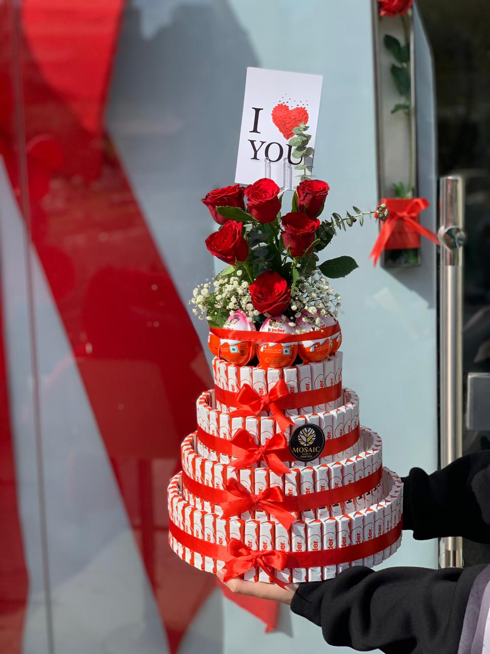 شو في اجمل من انو تهدي ورد على عيد الحب.. اجمل تشكيلة ورد طبيعي واصطناعي بوكيه وبوكسات من عند Mosaic event!