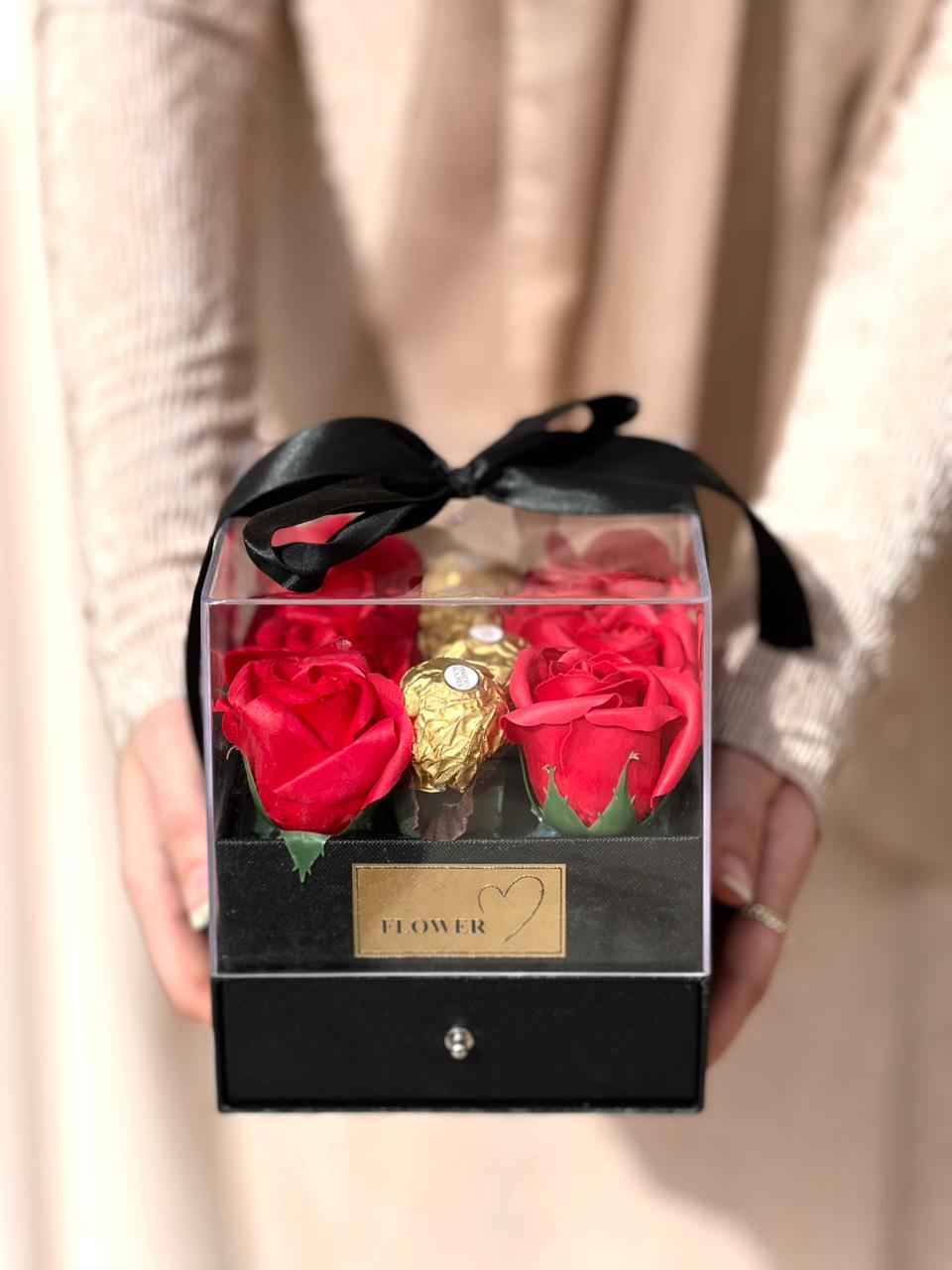 شو في اجمل من انو تهدي ورد على عيد الحب.. اجمل تشكيلة ورد طبيعي واصطناعي بوكيه وبوكسات من عند Mosaic event!