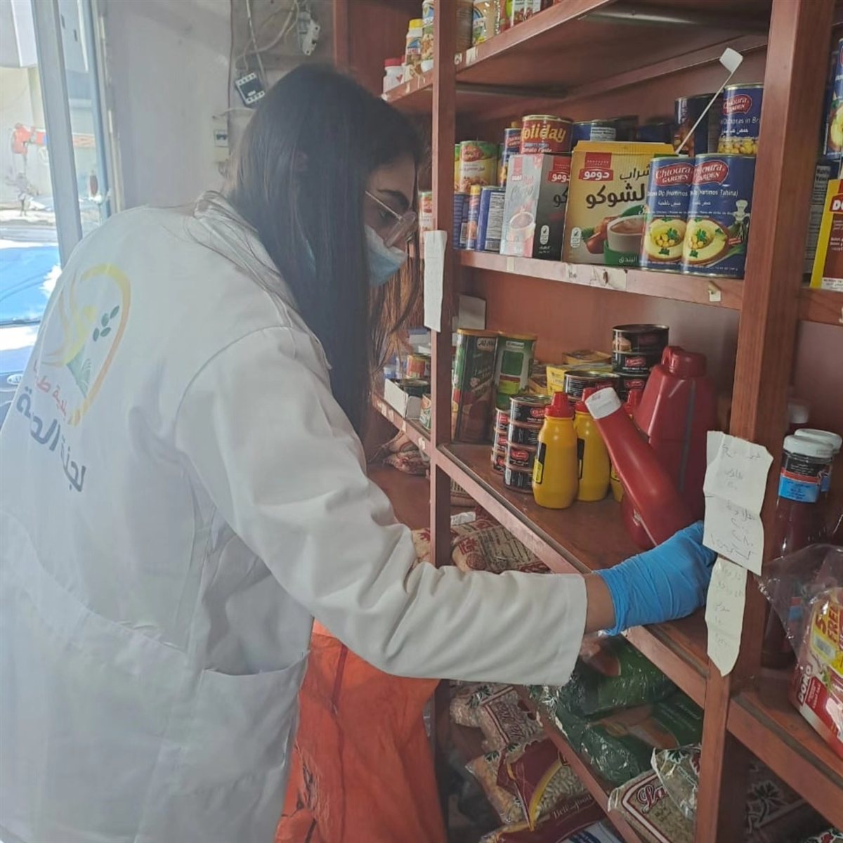 بالصور: لجنة الصحة في بلدية طيردبا تنفذ جولة رقابة على 12 مؤسسة غذائية