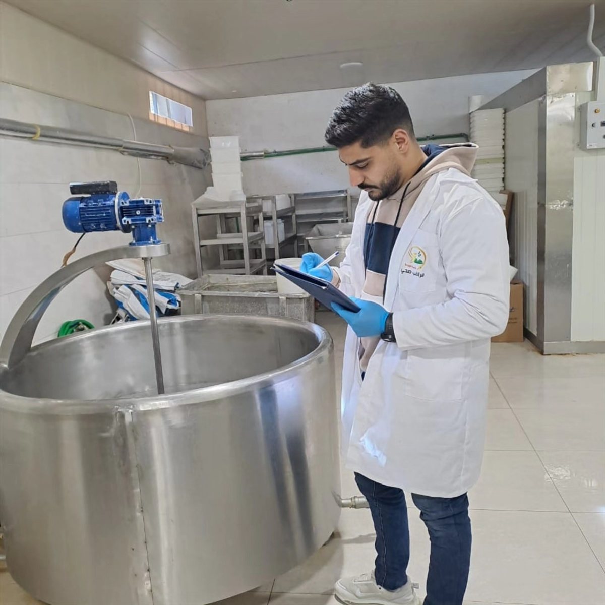 بالصور: لجنة الصحة في بلدية طيردبا تنفذ جولة رقابة على 12 مؤسسة غذائية