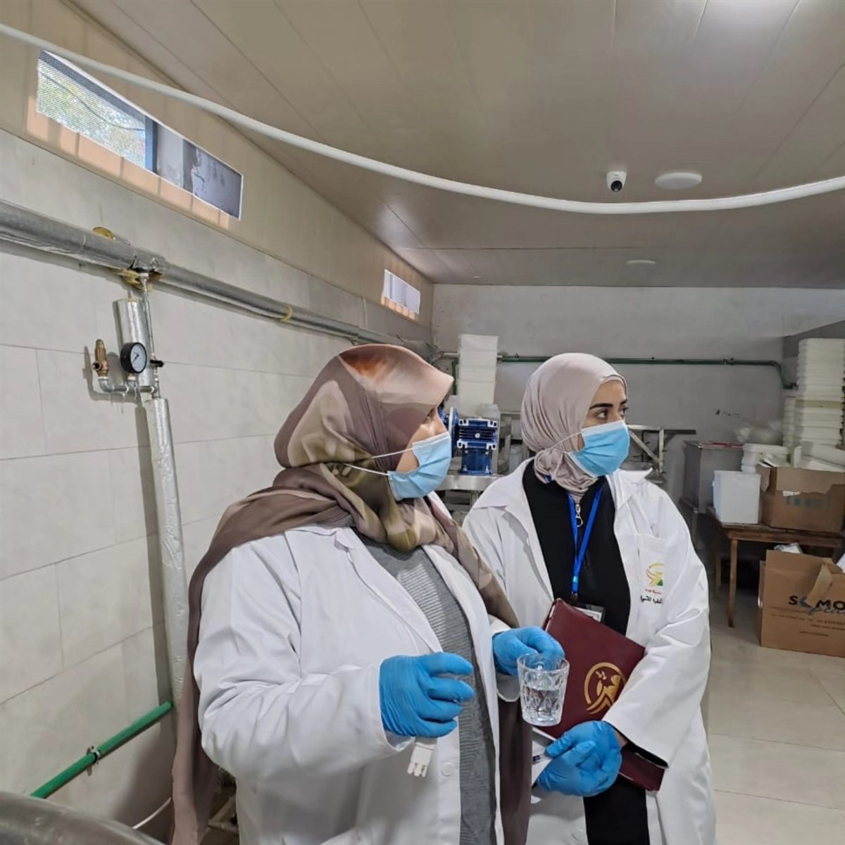 بالصور: لجنة الصحة في بلدية طيردبا تنفذ جولة رقابة على 12 مؤسسة غذائية