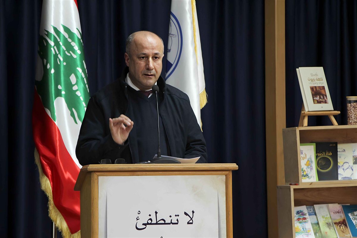 ثانوية السفير تحتفل بتكريم اللساني الألمعي نادر سراج