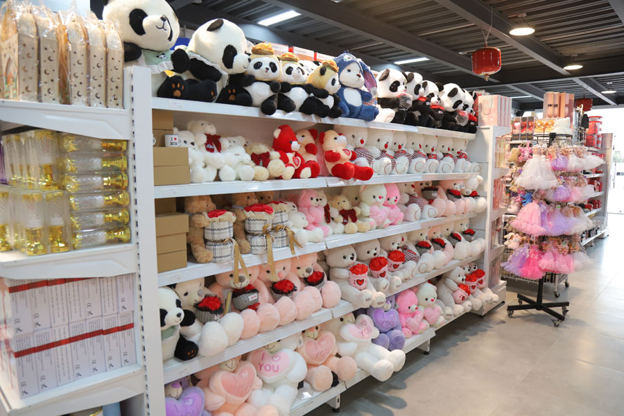 افتتاح حاشد لـ فوتيان 2 في صور جل البحر