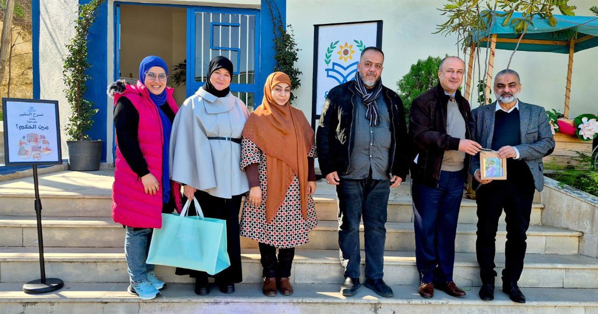  مين الحكم؟ مسرحية تربوية لثانوية السفير برسالة إنسانية