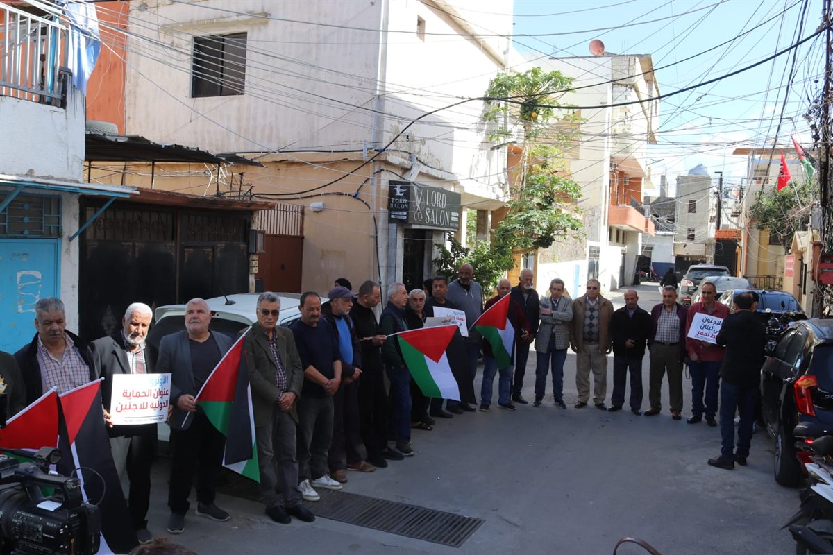 اعتصام جماهيري حاشد في مخيم البص رفضا لقرارات الأونروا وتحذيرا من المساس بحقوق اللاجئين