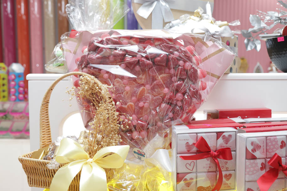 So Sweetie.. عالم الحلويات لكل المناسبات وكل شي حلال