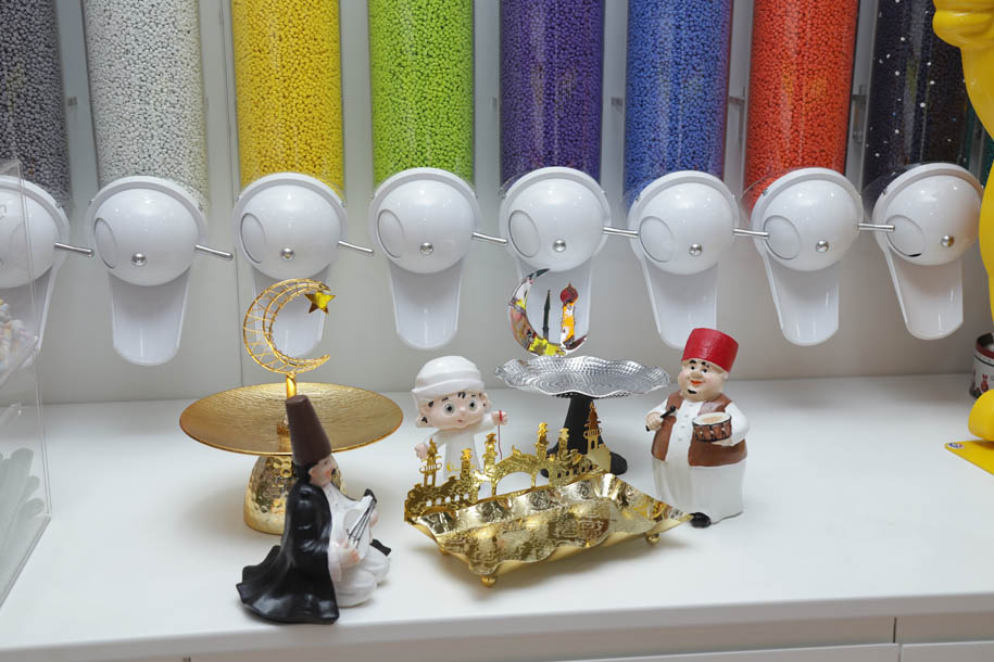 So Sweetie.. عالم الحلويات لكل المناسبات وكل شي حلال