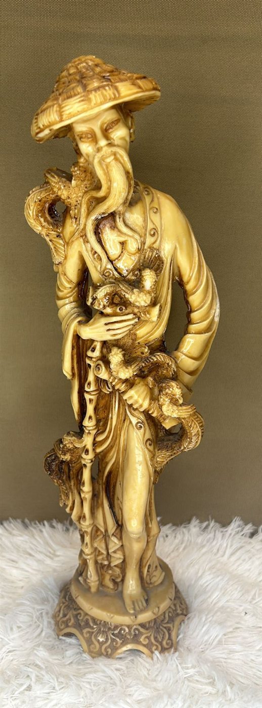 مزاد بيت جدودنا: بيع أنتيكا، مسابح، فضيات، تحف