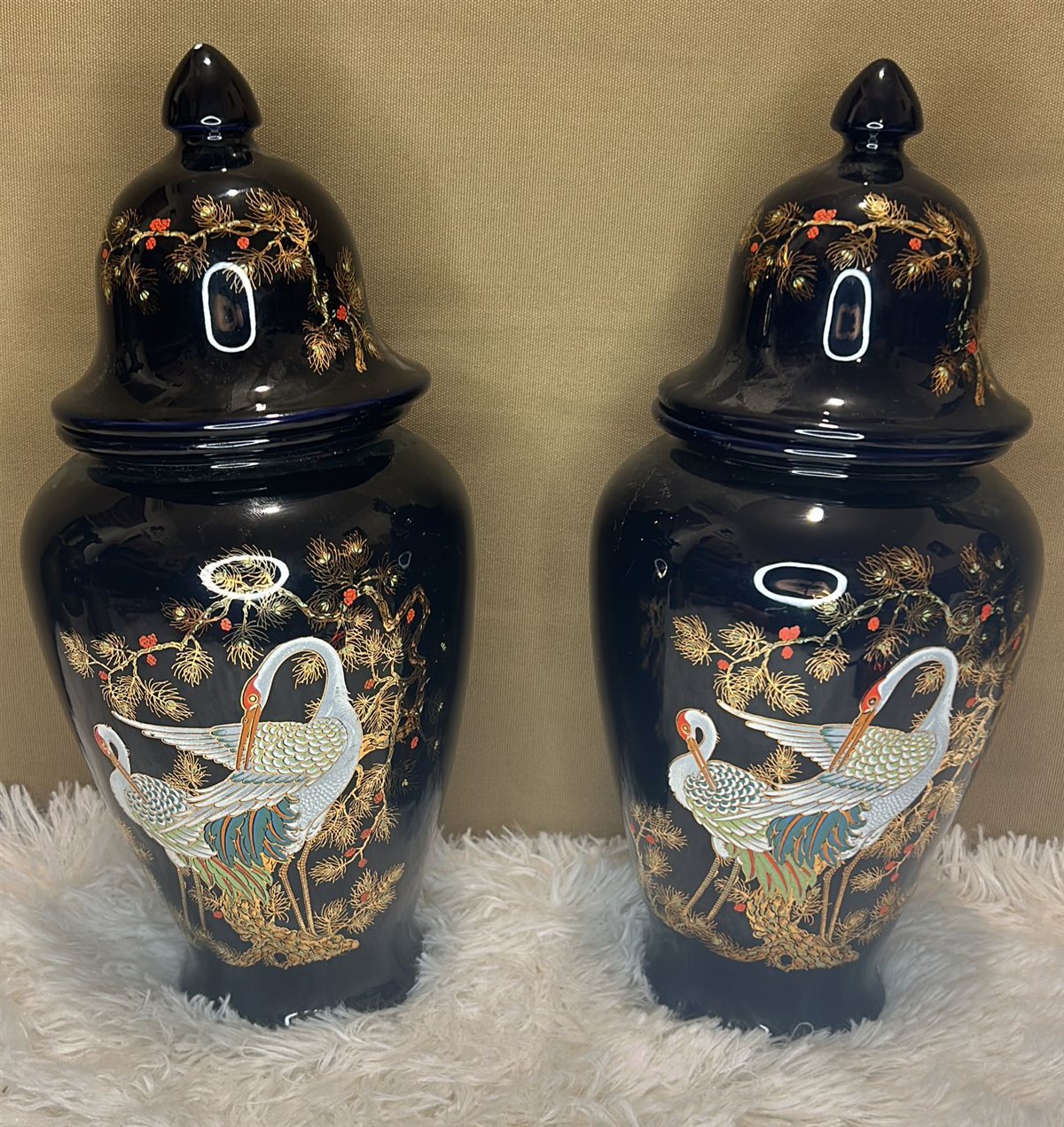 مزاد بيت جدودنا: بيع أنتيكا، مسابح، فضيات، تحف