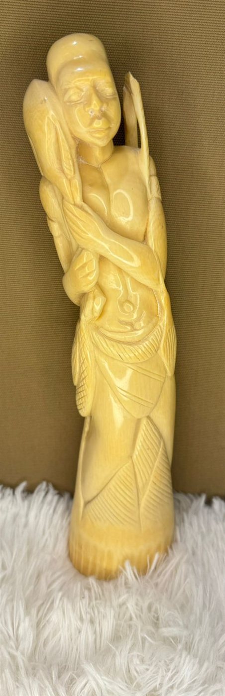 مزاد بيت جدودنا: بيع أنتيكا، مسابح، فضيات، تحف