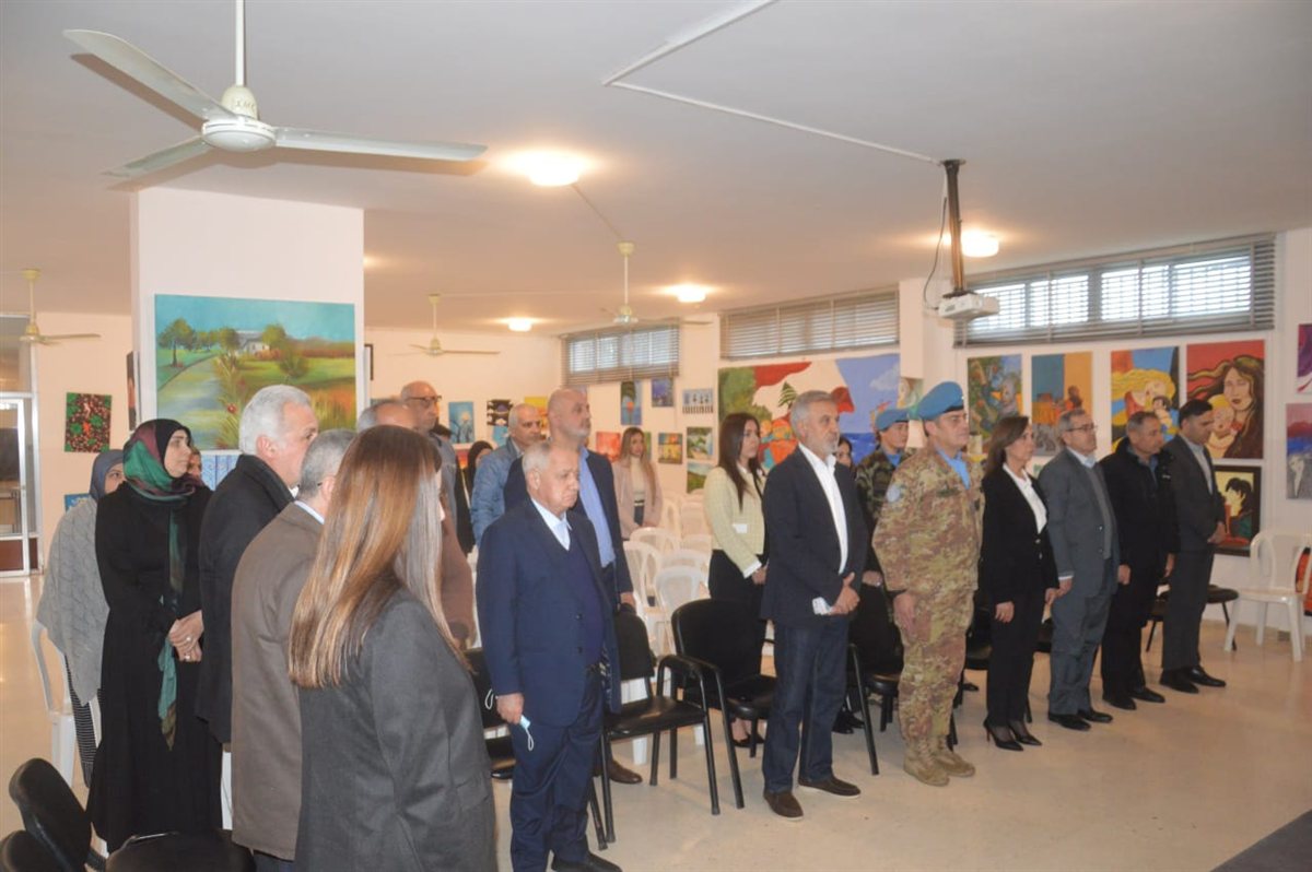 قائد قوات اليونيفيل في جنوب لبنان الجنرال Diodato Abagnara زار ثانوية البازورية الرسمية