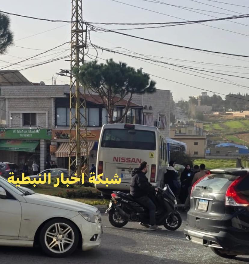 جنوبا: سائق حافلة بداخلها طلاب يفقد السيطرة عليها.. وهذا ما حصل!