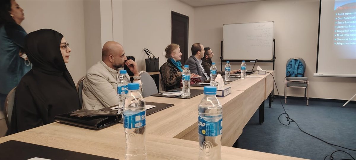 محاضرة علمية قيمة للدكتور جعفر عباس في مدينة صور