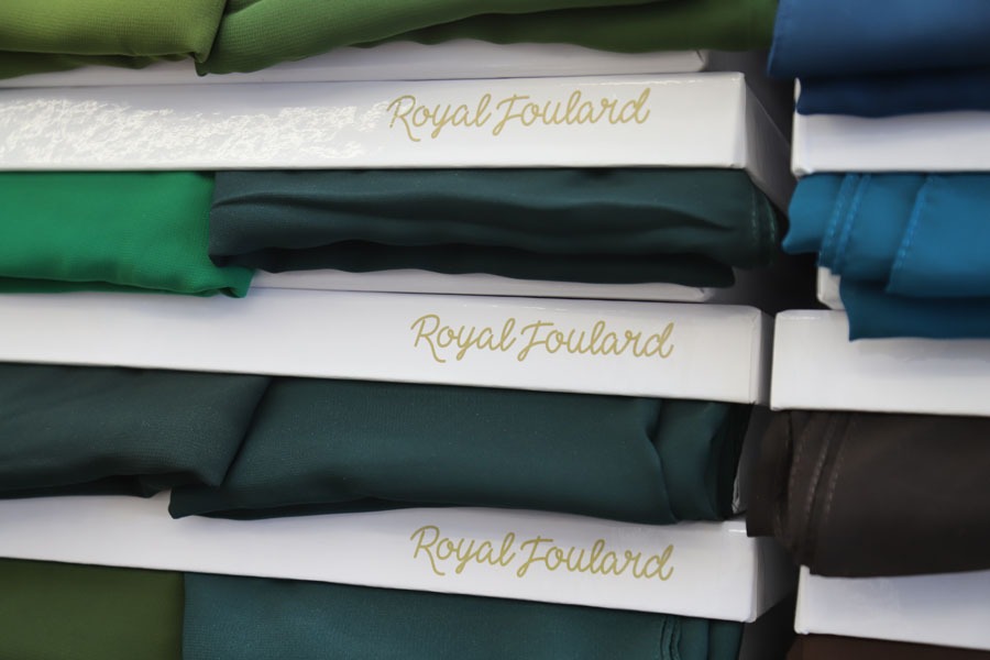 بعد اكثر من 25 سنة خبرة بالاشارب والمنديل بسوق الجملة.. رويال فولارد صار بالحوش