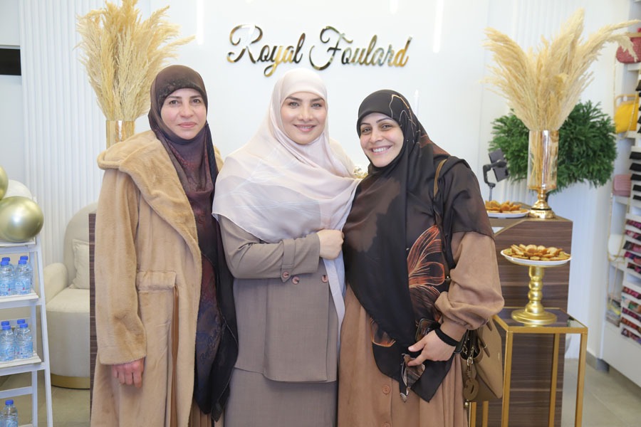 بعد اكثر من 25 سنة خبرة بالاشارب والمنديل بسوق الجملة.. رويال فولارد صار بالحوش