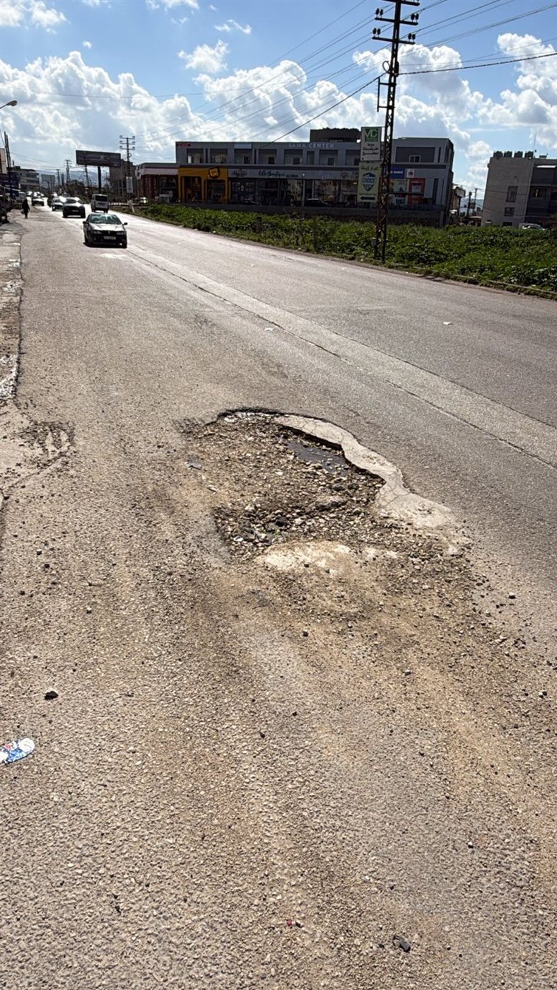 مصائد للسيارات والدراجات النارية على طريق عام الحوش - الثكنة: حادثان في أقل من 24 ساعة