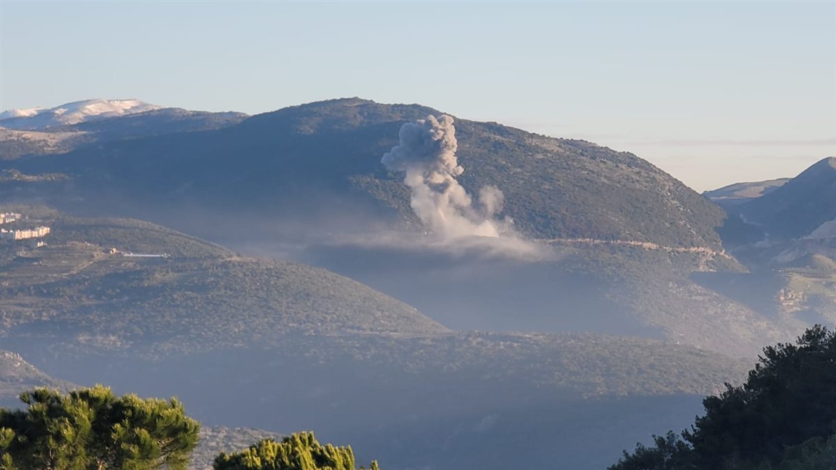 غارات منذ الصباح على المنطقة الواقعة بين بلدتي الريحان وسجد في منطقة اقليم التفاح
