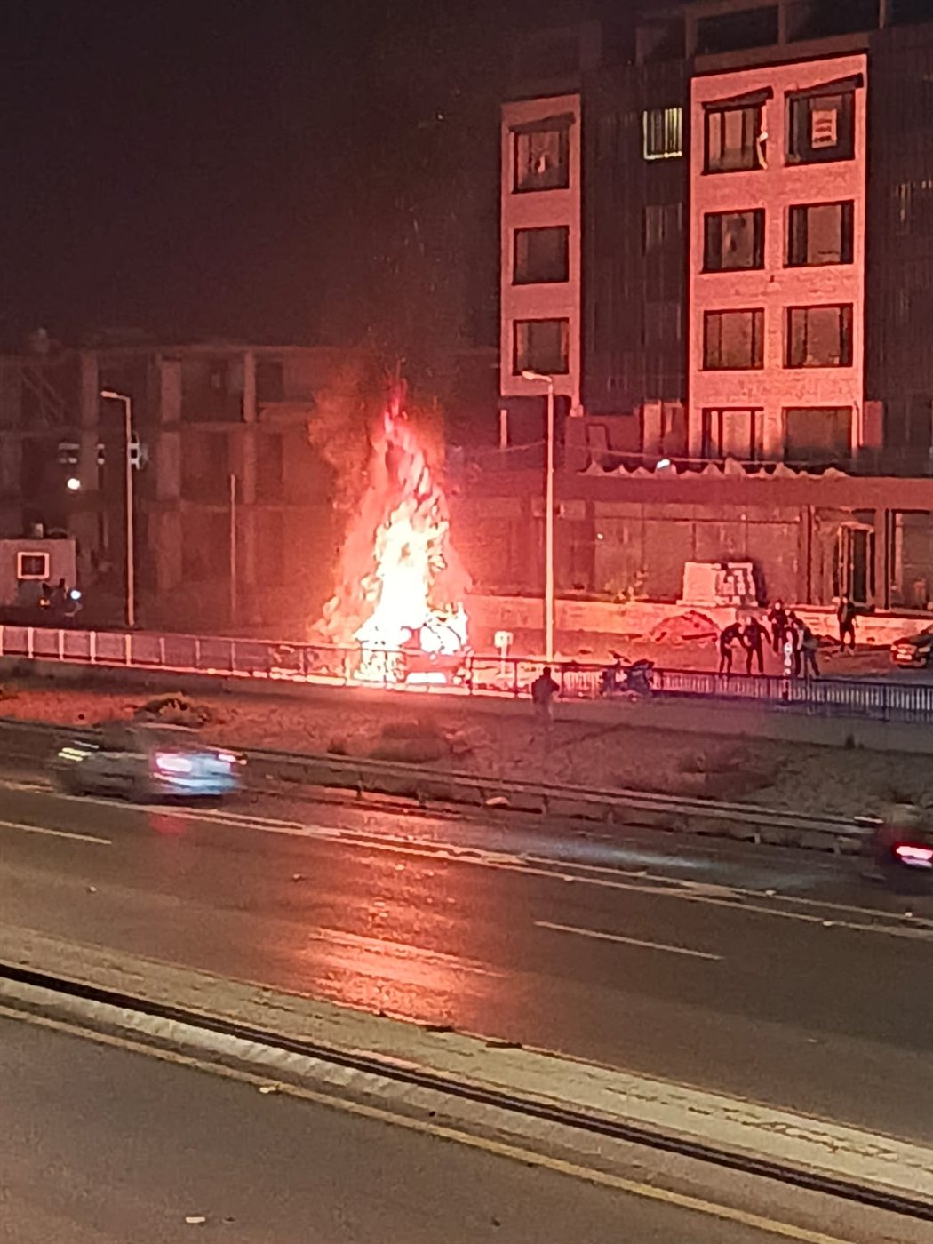 عاجل: غارتان على مدينة النبطية وغارة على الضاحية واستهداف سيارة على اوتستراد زياد الرحباني في يبروت !