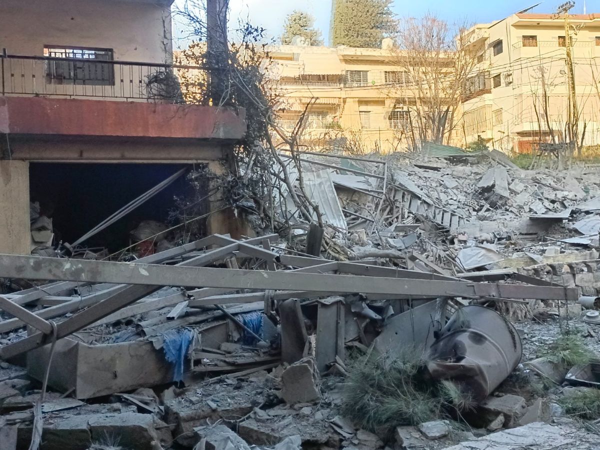 غارات ليلا وصباحا على بلدات في النبطية حصدت شهداء ودمرت مسجدا ومنازل ومباني