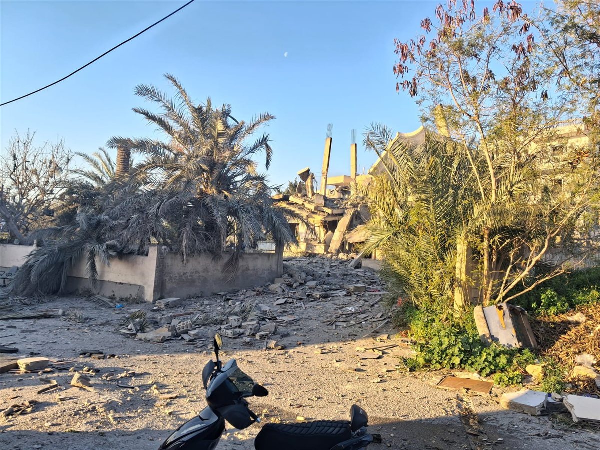 مشاهد صباحية للدمار جراء الغارات الأخيرة على بلدة أنصارية بعد انذارها امس