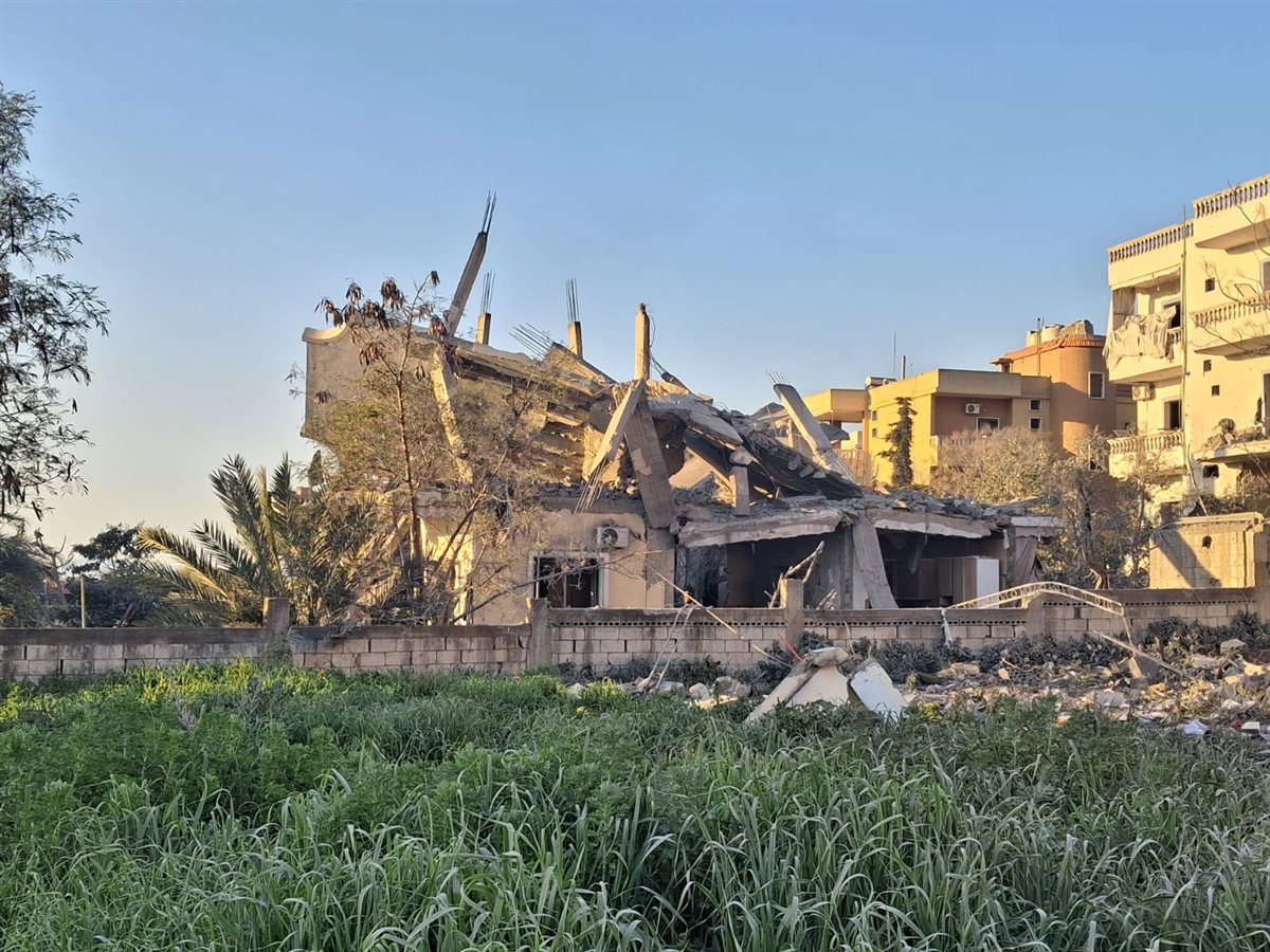 مشاهد صباحية للدمار جراء الغارات الأخيرة على بلدة أنصارية بعد انذارها امس