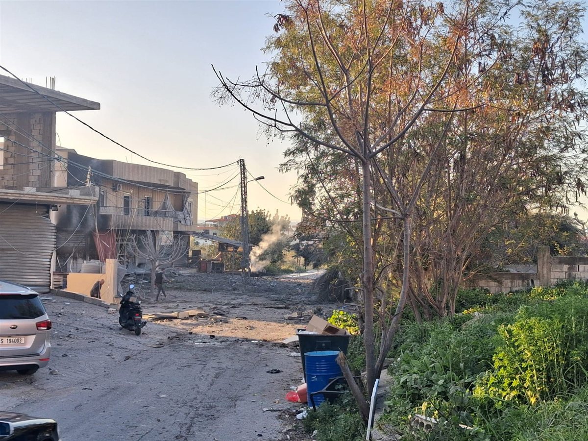 مشاهد صباحية للدمار جراء الغارات الأخيرة على بلدة أنصارية بعد انذارها امس