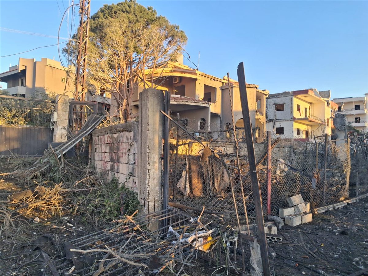 مشاهد صباحية للدمار جراء الغارات الأخيرة على بلدة أنصارية بعد انذارها امس