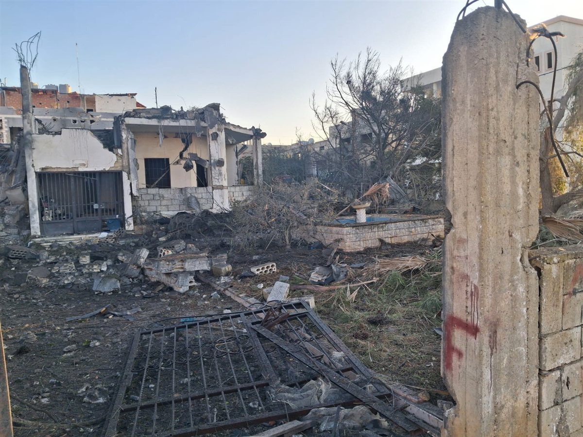 مشاهد صباحية للدمار جراء الغارات الأخيرة على بلدة أنصارية بعد انذارها امس