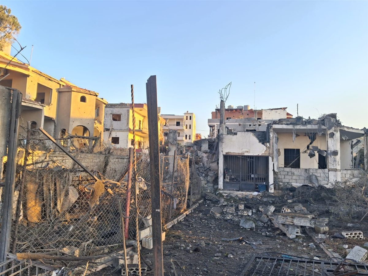 مشاهد صباحية للدمار جراء الغارات الأخيرة على بلدة أنصارية بعد انذارها امس