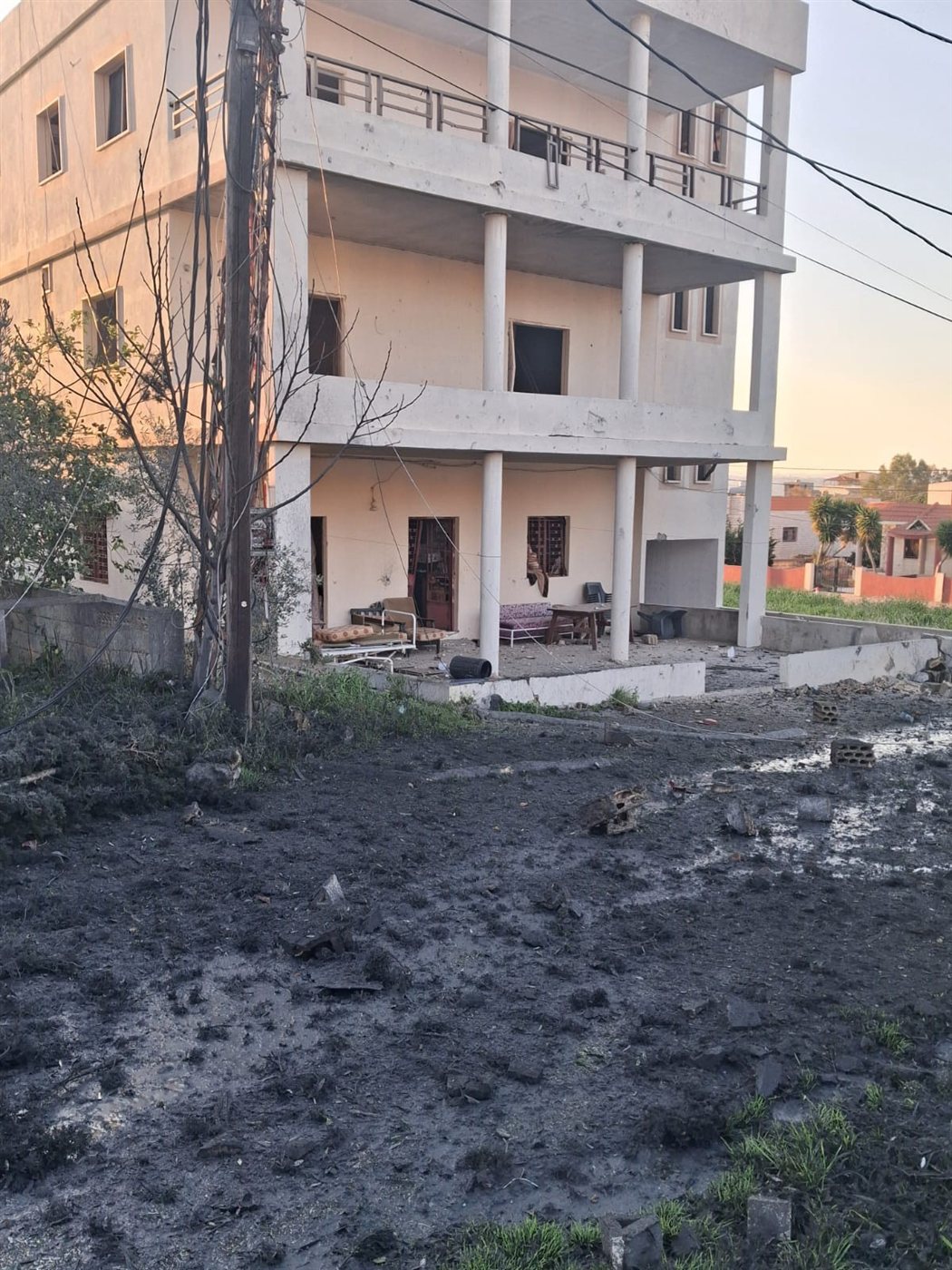 مشاهد صباحية للدمار جراء الغارات الأخيرة على بلدة أنصارية بعد انذارها امس