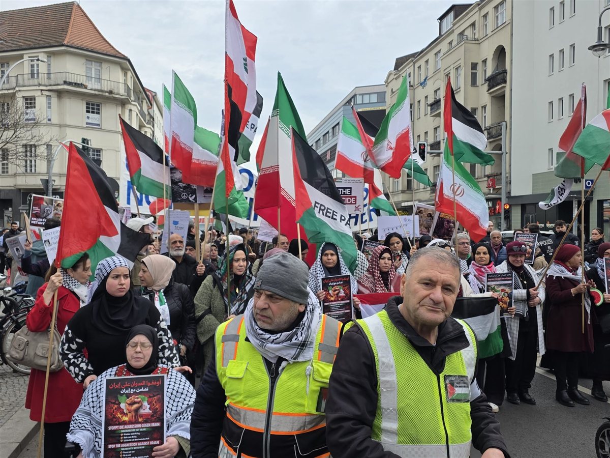 مظاهرة جماهيرية حاشدة في برلين تضامنا مع فلسطين وإيران ولبنان