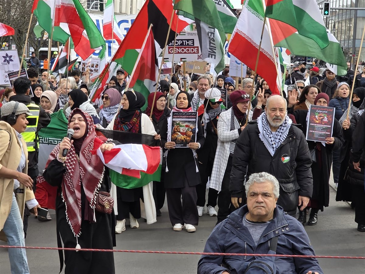 مظاهرة جماهيرية حاشدة في برلين تضامنا مع فلسطين وإيران ولبنان