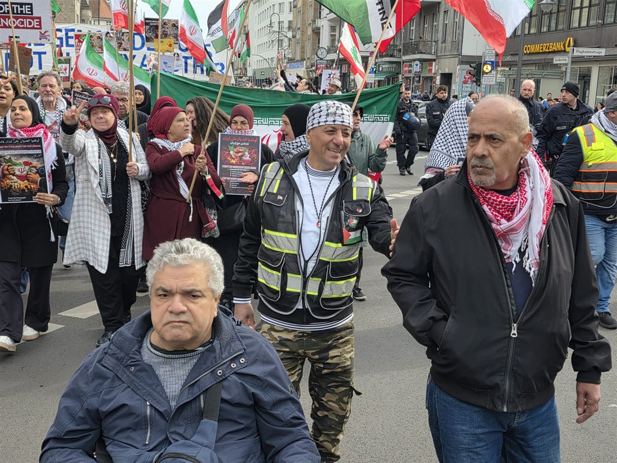 مظاهرة جماهيرية حاشدة في برلين تضامنا مع فلسطين وإيران ولبنان