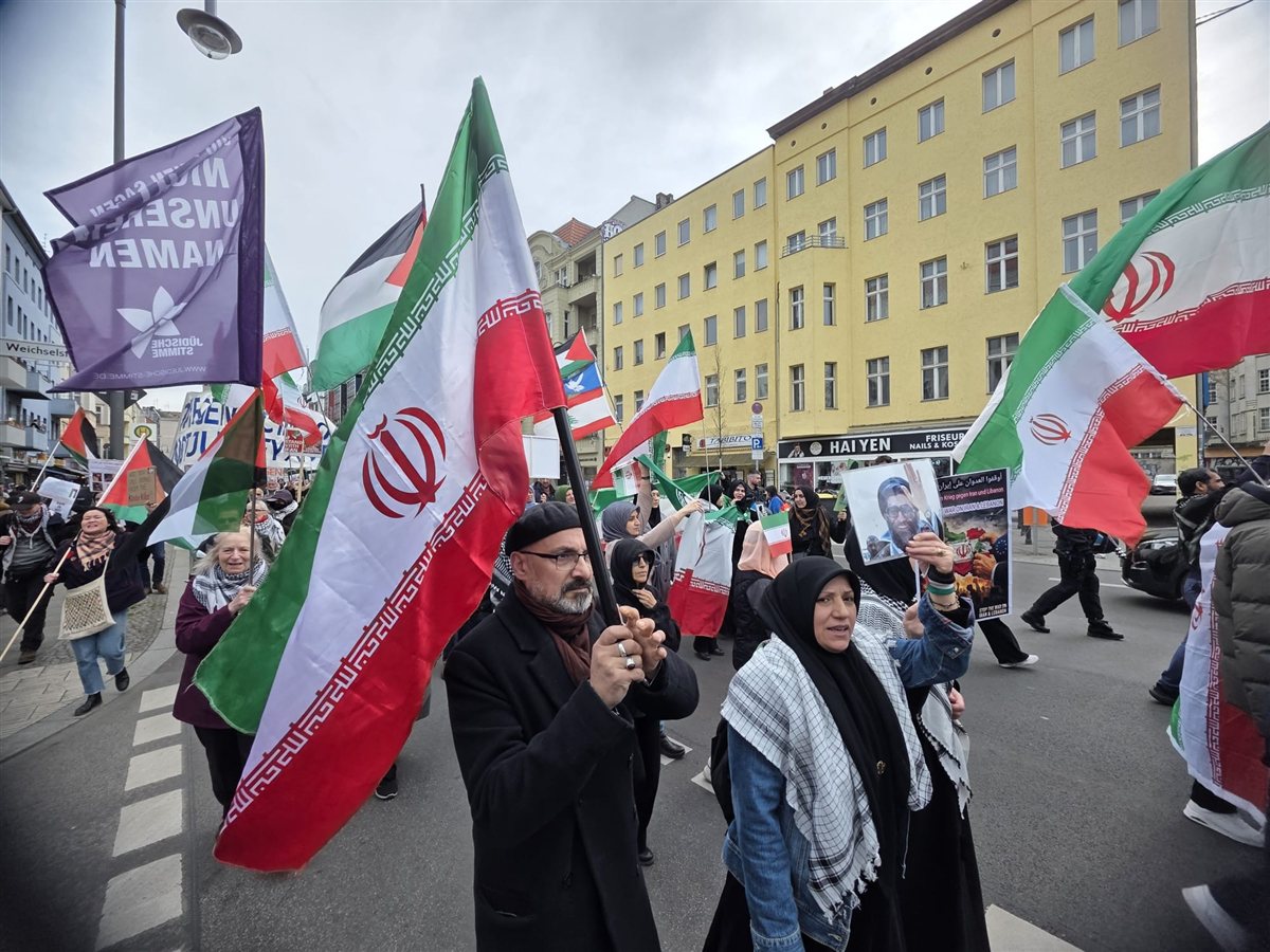 مظاهرة جماهيرية حاشدة في برلين تضامنا مع فلسطين وإيران ولبنان