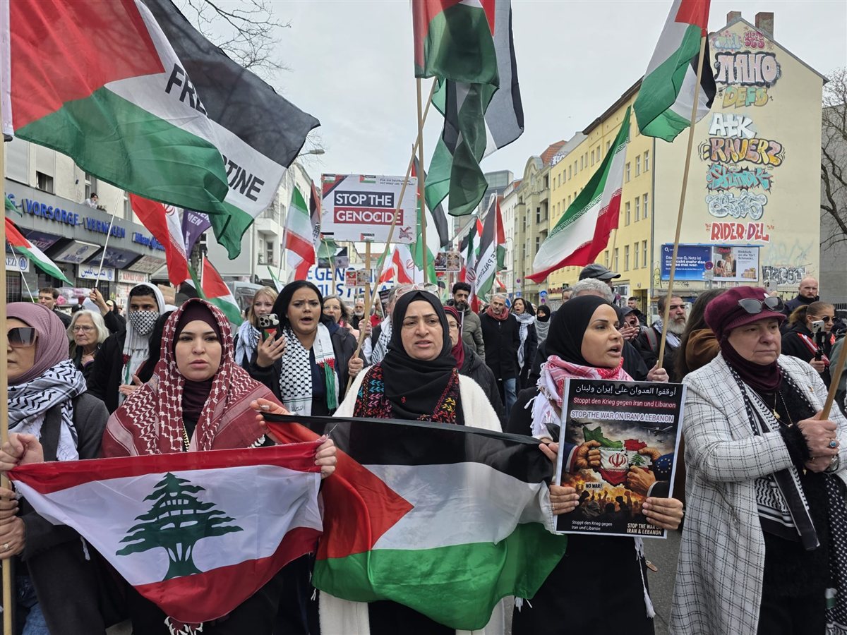 مظاهرة جماهيرية حاشدة في برلين تضامنا مع فلسطين وإيران ولبنان