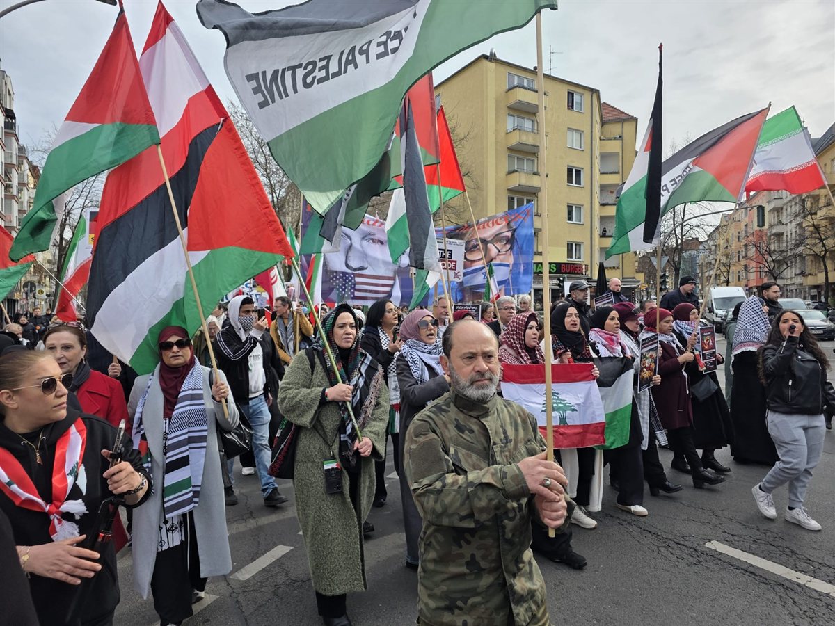مظاهرة جماهيرية حاشدة في برلين تضامنا مع فلسطين وإيران ولبنان